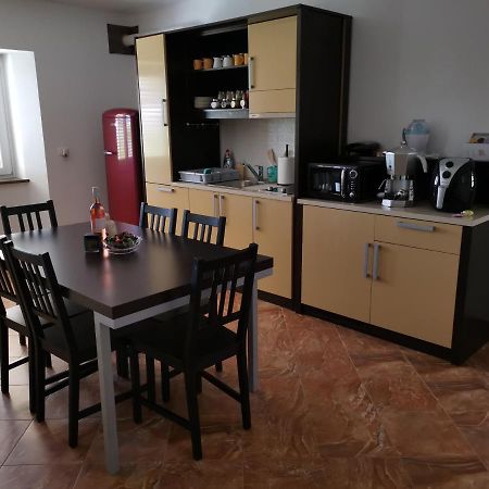 Apartma Vatovec アンカラン エクステリア 写真